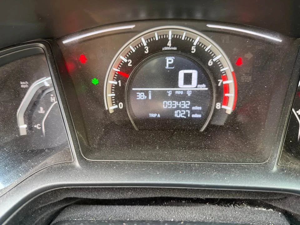 2017 Honda Civic 10th Gen - Image 9 of 12