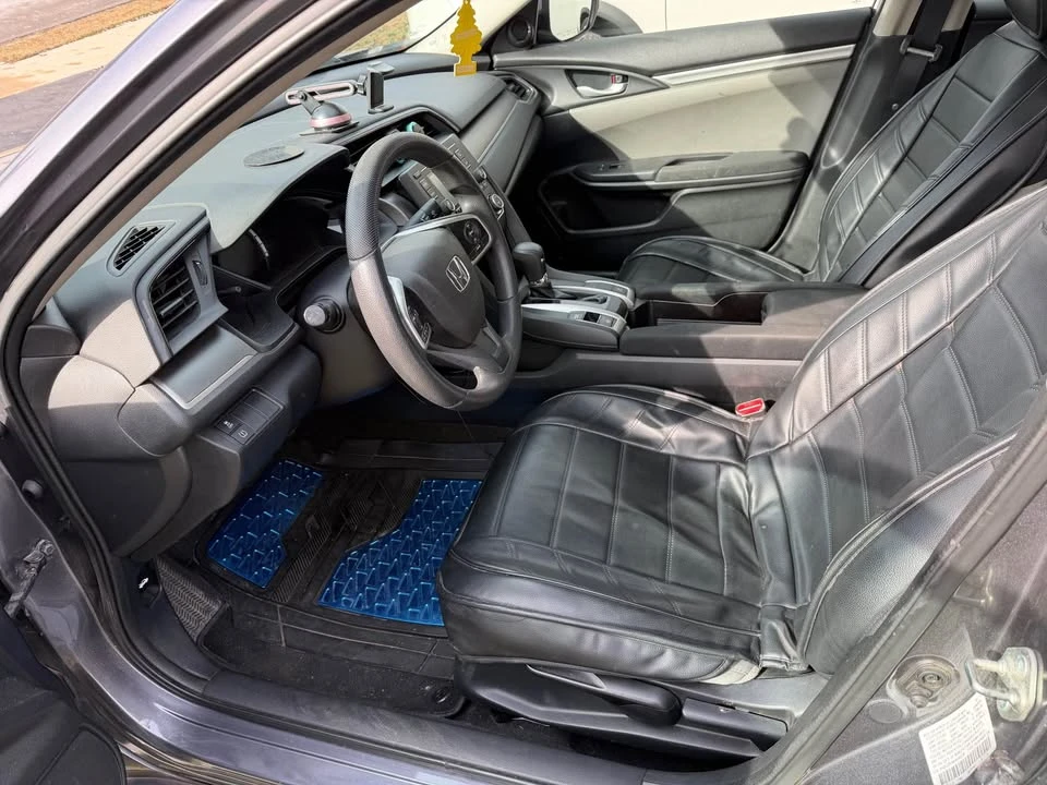 2017 Honda Civic 10th Gen - Image 8 of 12