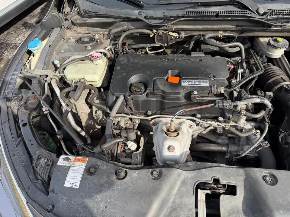 2017 Honda Civic 10th Gen - Image 10 of 12