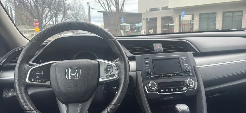 2017 Honda Civic 10th Gen - Image 4 of 4