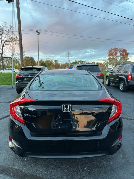 2017 Honda Civic 10th Gen - Image 2 of 11