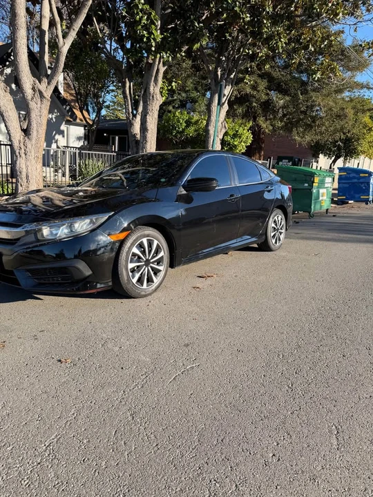 2017 Honda Civic 10th Gen - Image 2 of 11