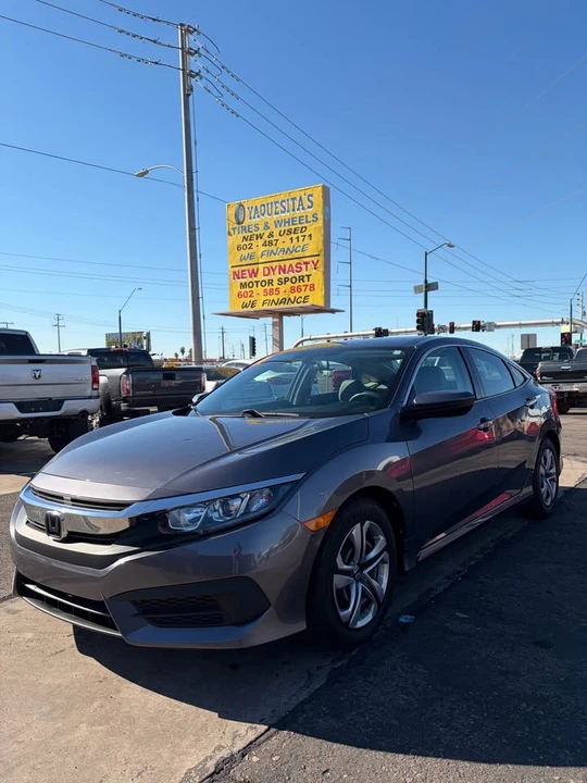 2017 Honda Civic 10th Gen - Image 2 of 12