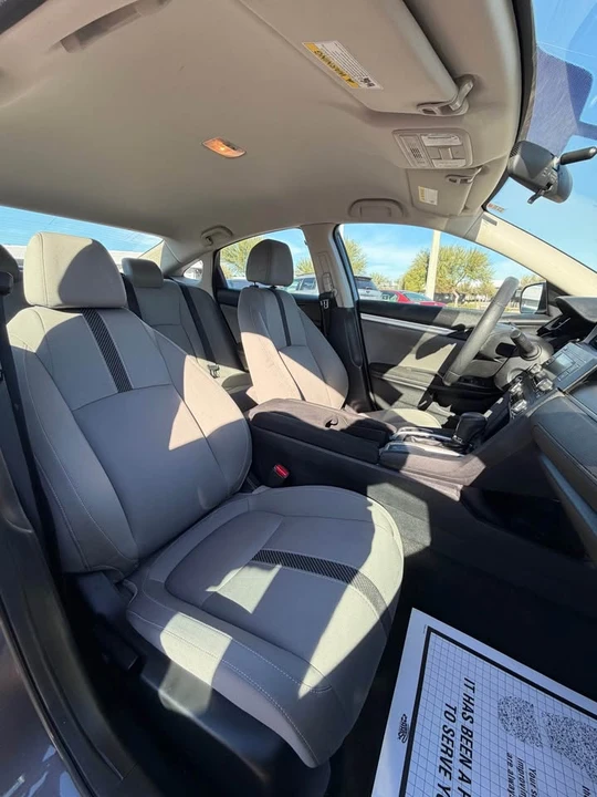 2017 Honda Civic 10th Gen - Image 7 of 12