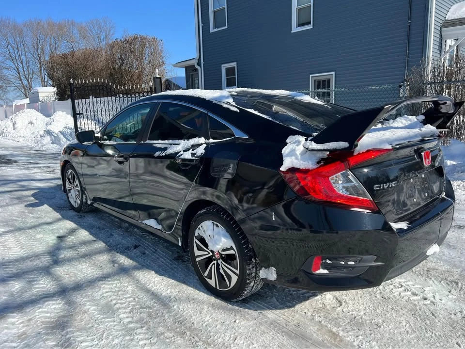 2017 Honda Civic 10th Gen - Image 10 of 14