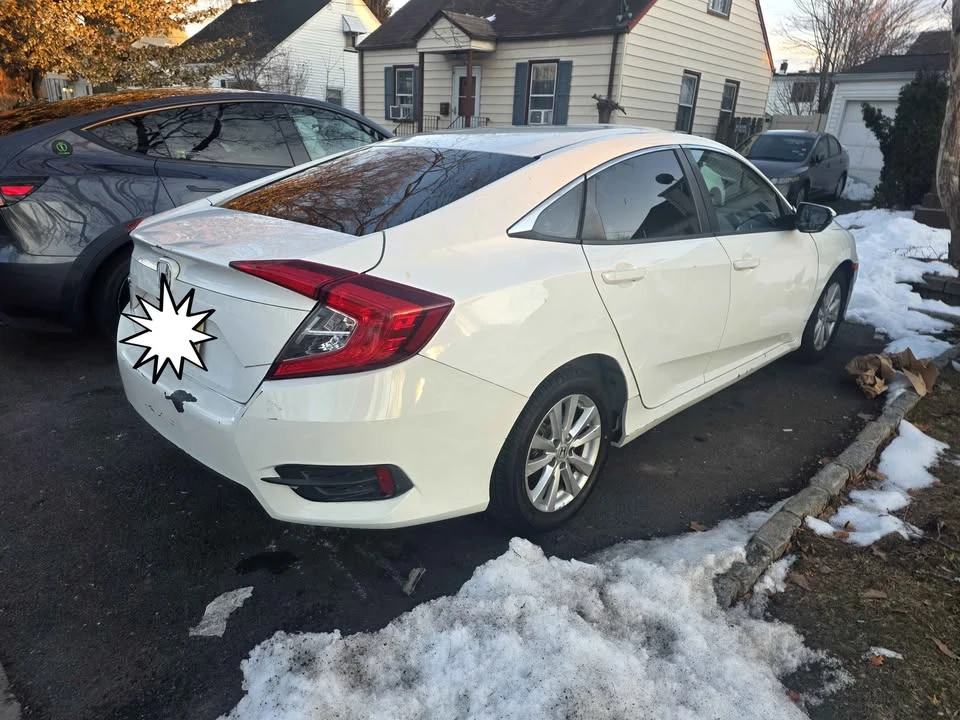 2017 Honda Civic 10th Gen - Image 5 of 13