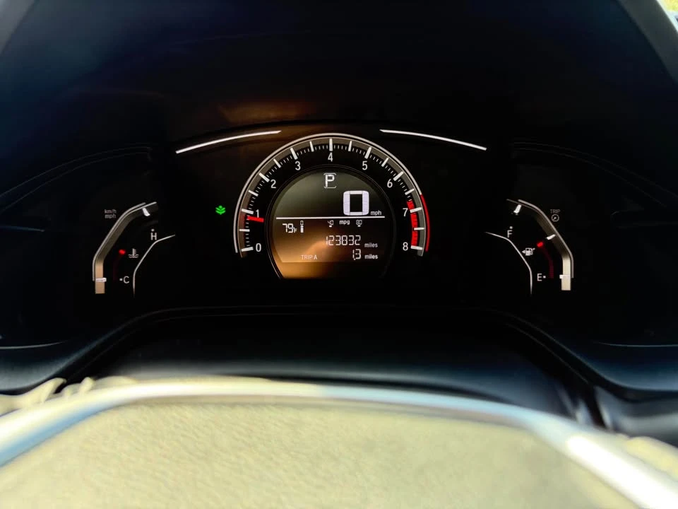 2017 Honda Civic 10th Gen - Image 10 of 14