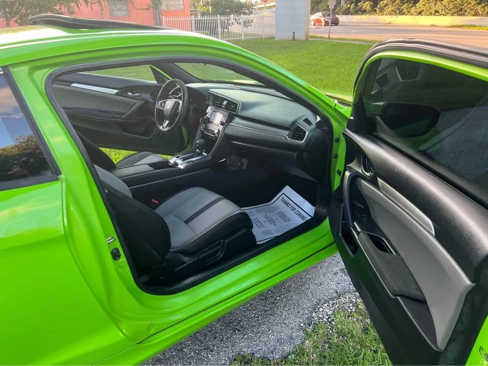 2017 Honda Civic 10th Gen - Image 10 of 13
