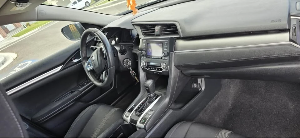 2017 Honda Civic 10th Gen - Image 5 of 8
