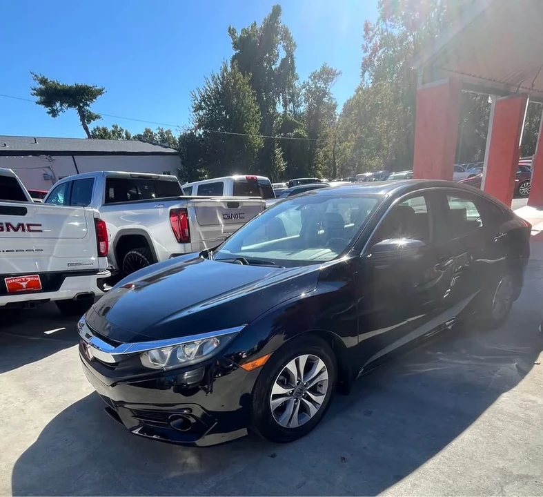 2017 Honda Civic 10th Gen - Image 4 of 16