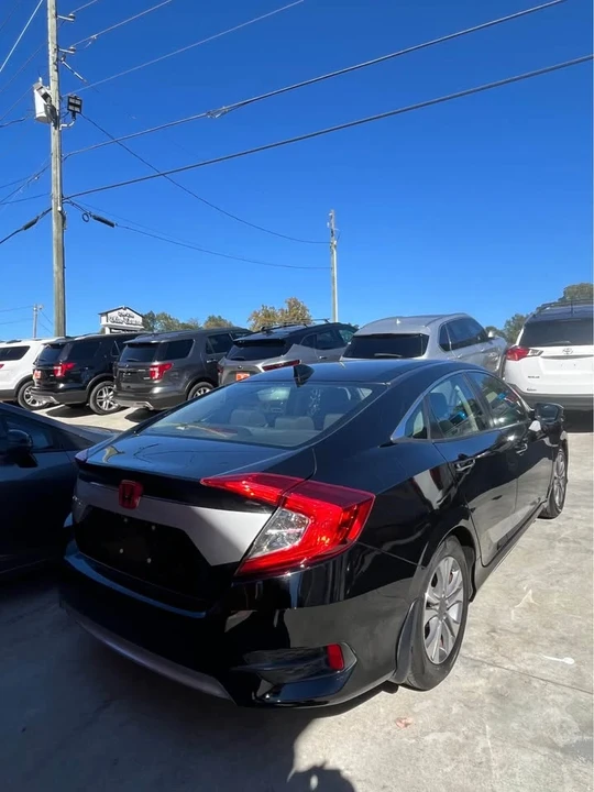 2017 Honda Civic 10th Gen - Image 5 of 16
