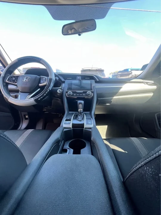 2017 Honda Civic 10th Gen - Image 14 of 16