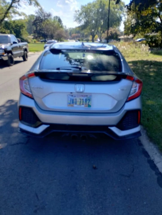 2017 Honda Civic 10th Gen - Image 2 of 6