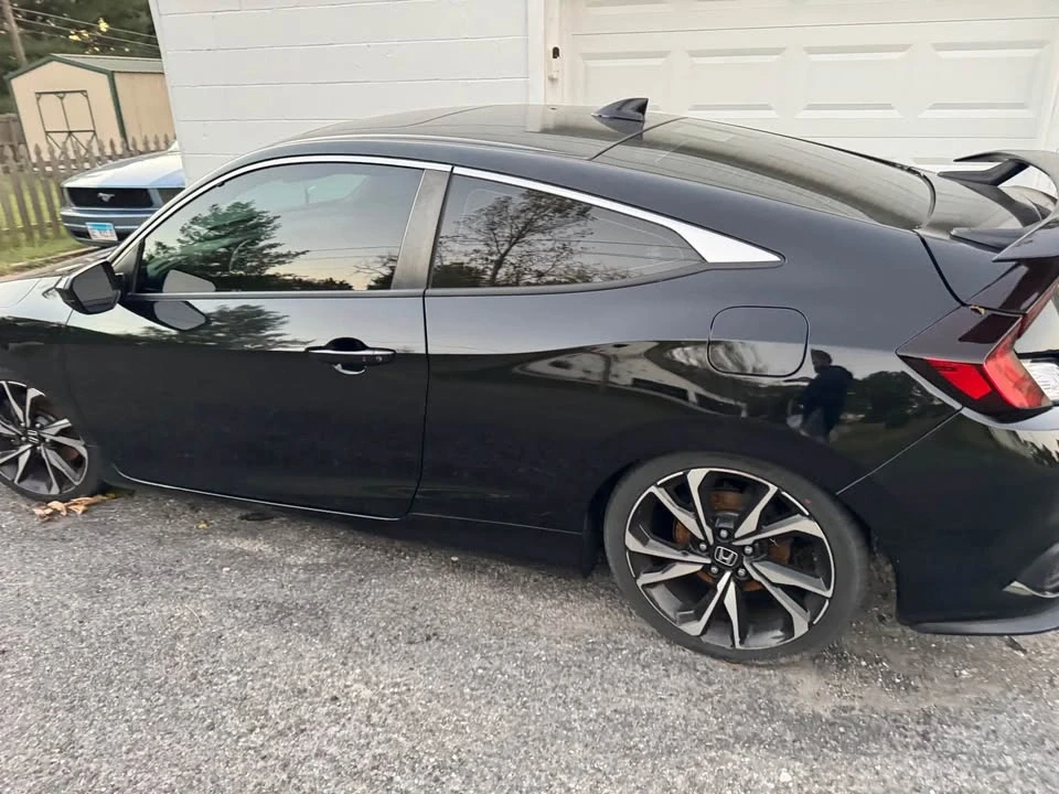 2017 Honda Civic Si 10th Gen - Image 2 of 4