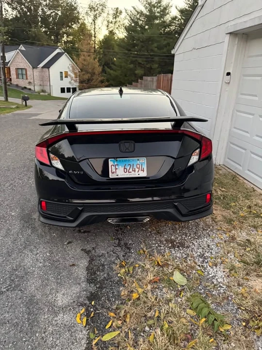 2017 Honda Civic Si 10th Gen - Image 3 of 4