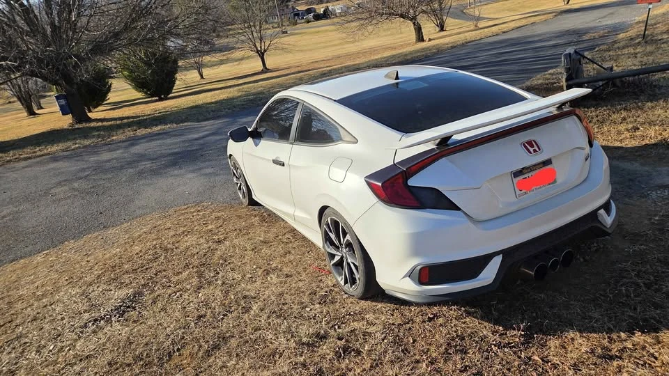 2017 Honda Civic Si 10th Gen - Image 6 of 8