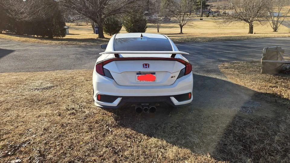 2017 Honda Civic Si 10th Gen - Image 5 of 8