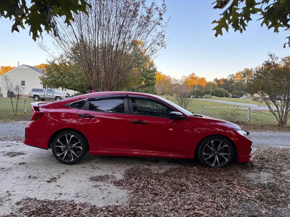 2017 Honda Civic Si 10th Gen - Image 2 of 13