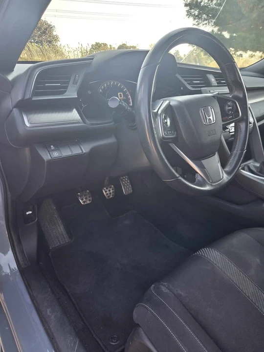 2017 Honda Civic 10th Gen - Image 13 of 17