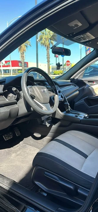 2017 Honda Civic 10th Gen - Image 4 of 7