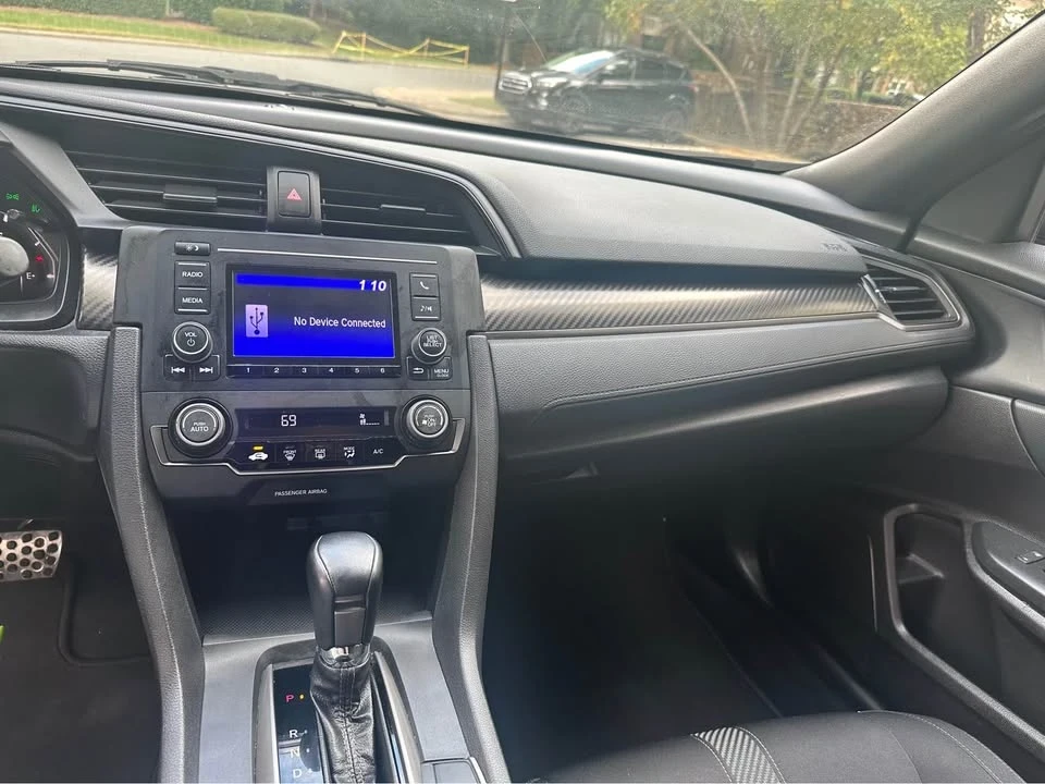 2017 Honda Civic 10th Gen - Image 5 of 6
