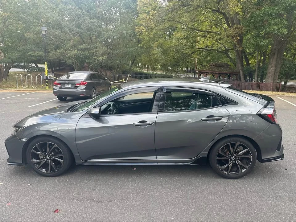 2017 Honda Civic 10th Gen - Image 2 of 6