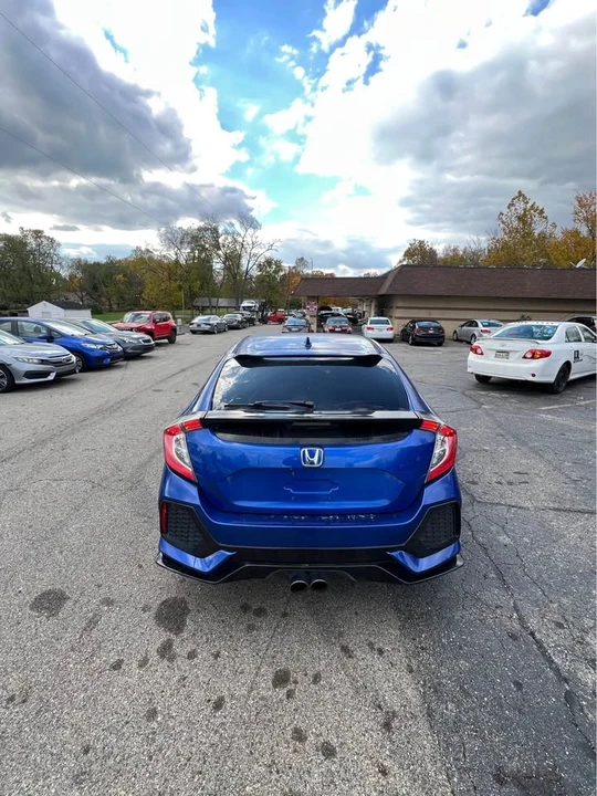 2017 Honda Civic 10th Gen - Image 4 of 10