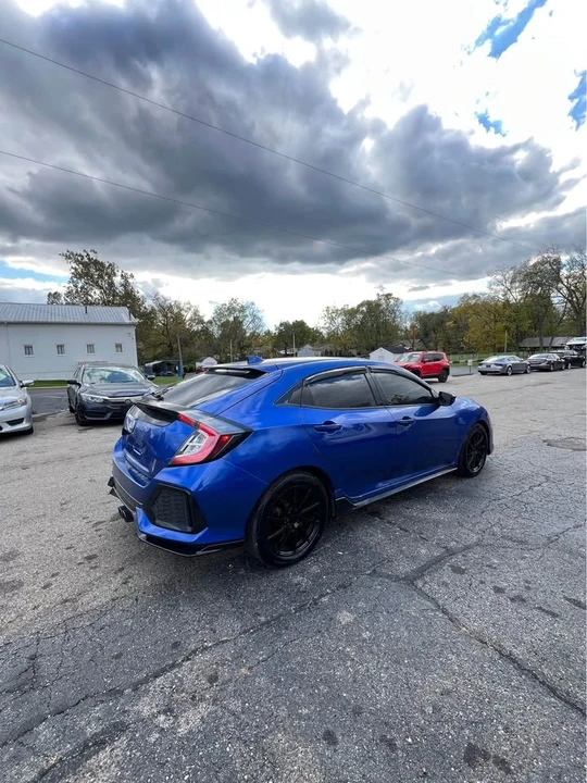 2017 Honda Civic 10th Gen - Image 2 of 10