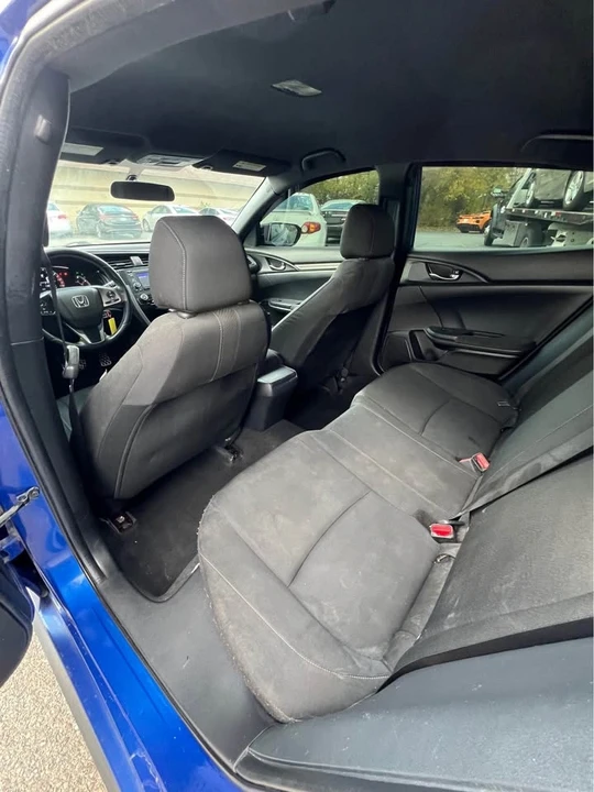 2017 Honda Civic 10th Gen - Image 8 of 10