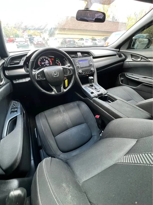 2017 Honda Civic 10th Gen - Image 9 of 10