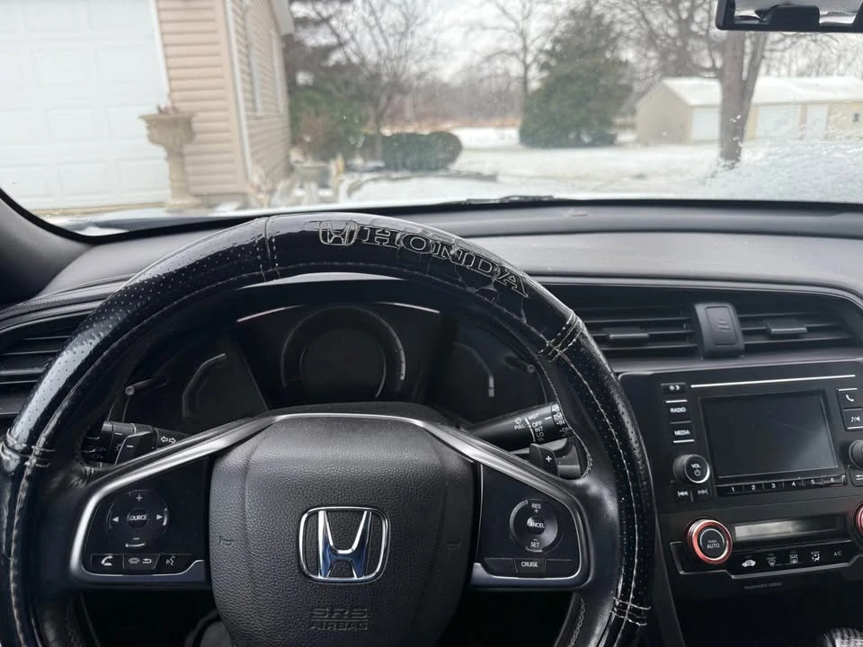 2017 Honda Civic 10th Gen - Image 9 of 15