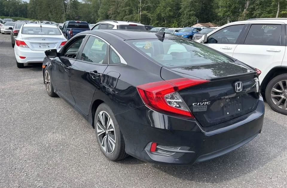 2017 Honda Civic 10th Gen - Image 2 of 7