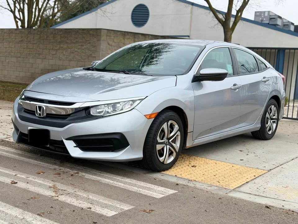 2017 Honda Civic 10th Gen - Image 2 of 17