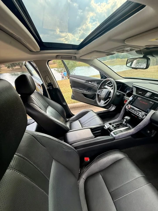 2017 Honda Civic 10th Gen - Image 15 of 17