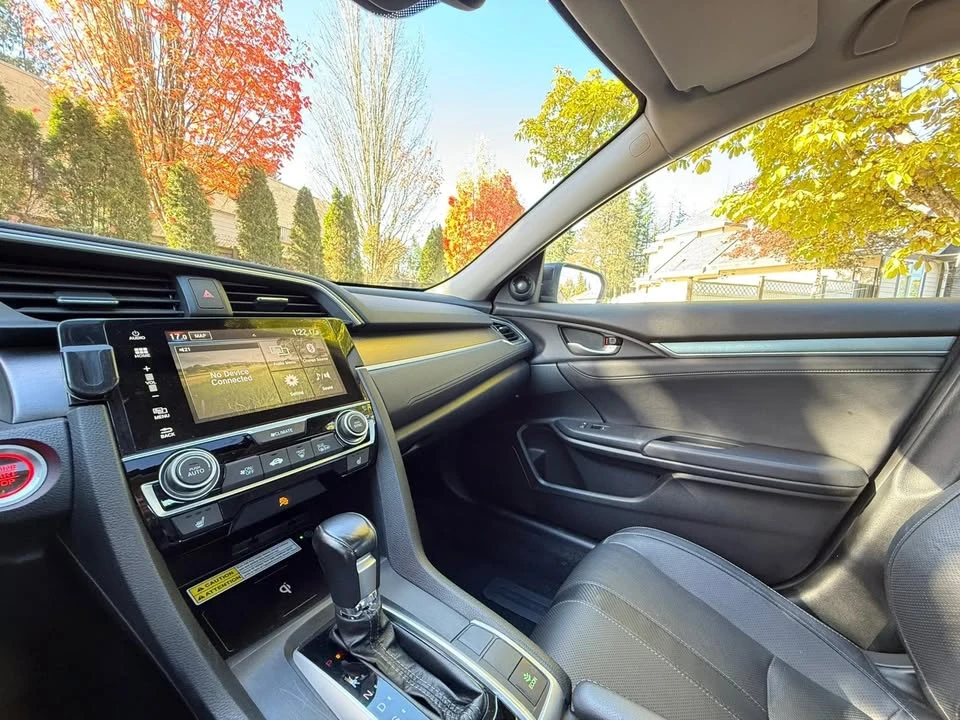 2017 Honda Civic 10th Gen - Image 12 of 19