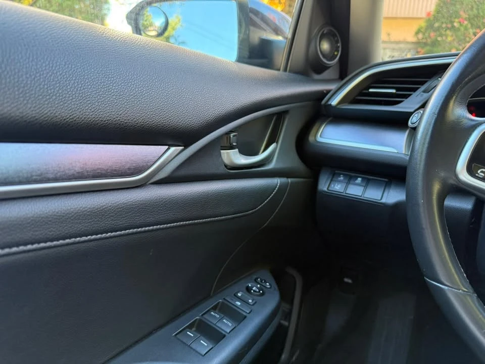 2017 Honda Civic 10th Gen - Image 15 of 19