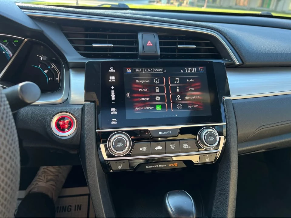 2017 Honda Civic 10th Gen - Image 11 of 20