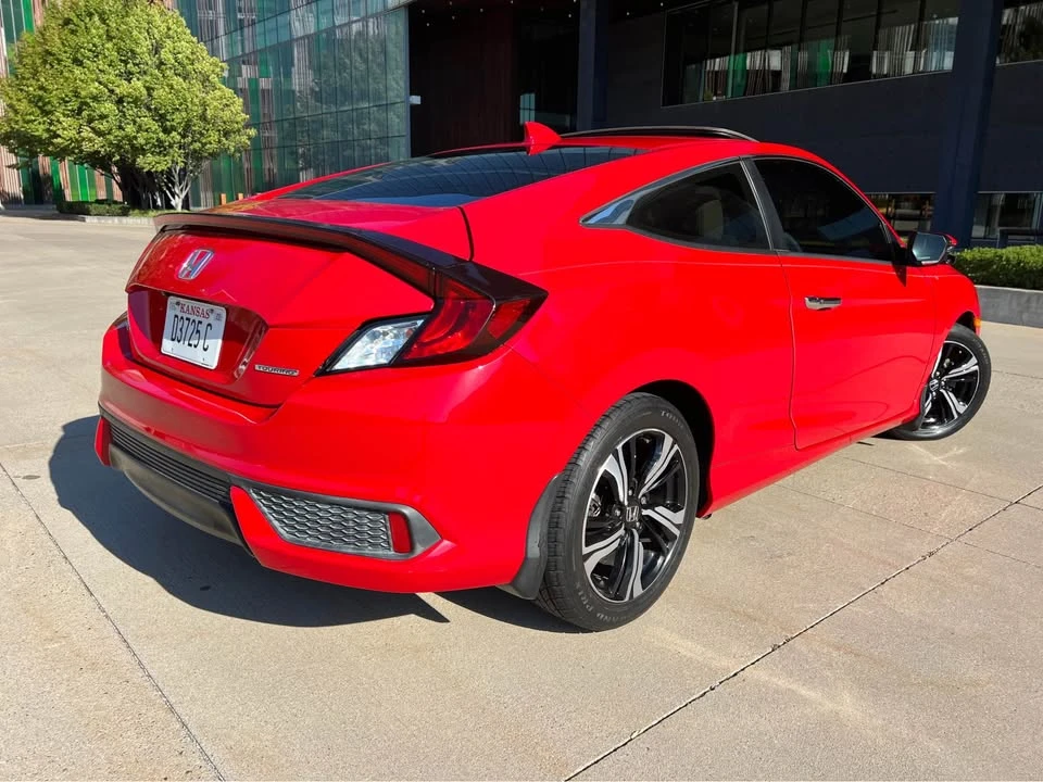 2017 Honda Civic 10th Gen - Image 4 of 20