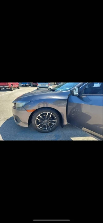2017 Honda Civic 10th Gen - Image 8 of 11