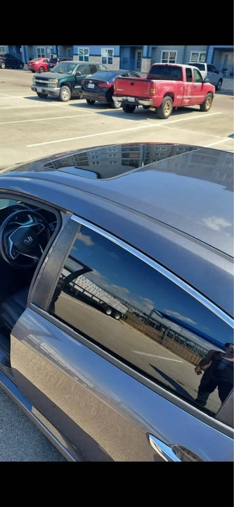 2017 Honda Civic 10th Gen - Image 5 of 11