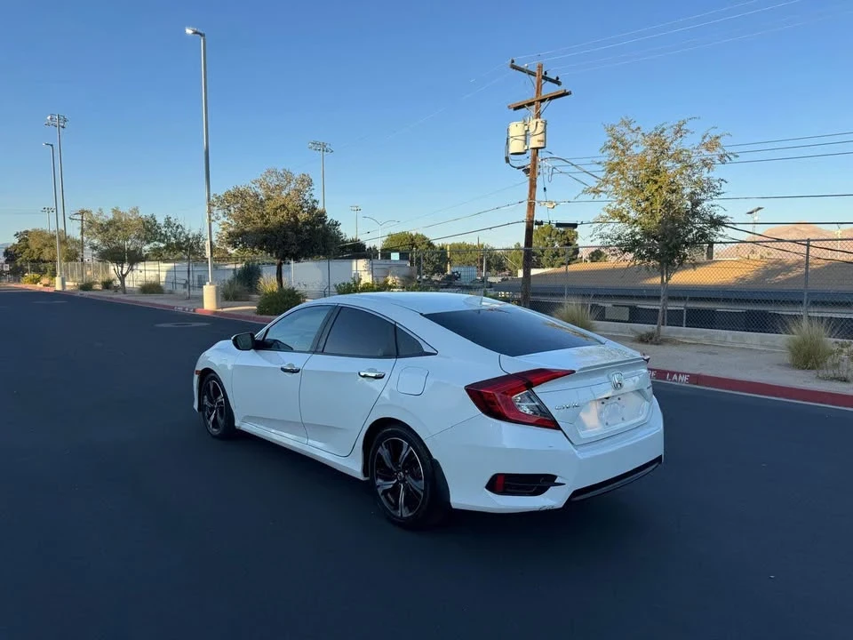 2017 Honda Civic 10th Gen - Image 2 of 11