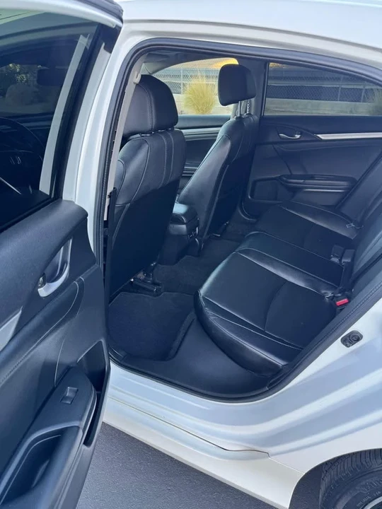 2017 Honda Civic 10th Gen - Image 7 of 11