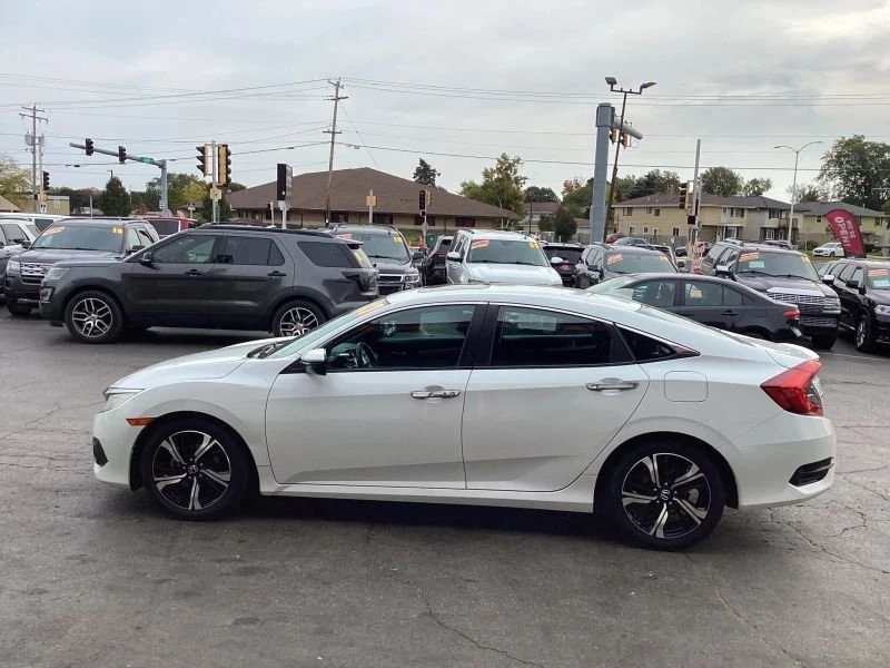2017 Honda Civic 10th Gen - Image 5 of 18