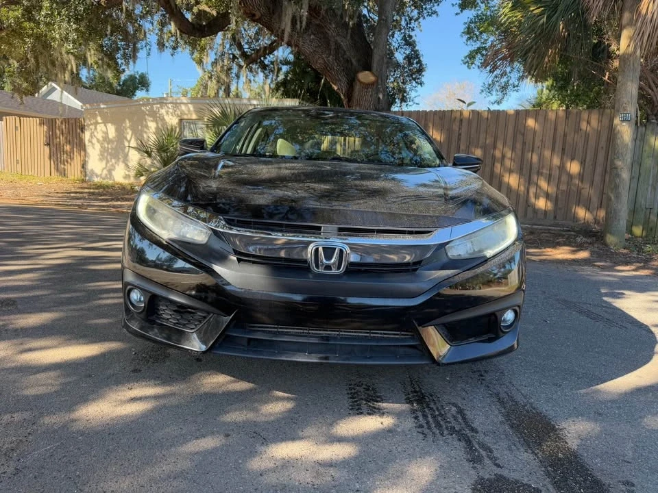 2017 Honda Civic 10th Gen - Image 7 of 11