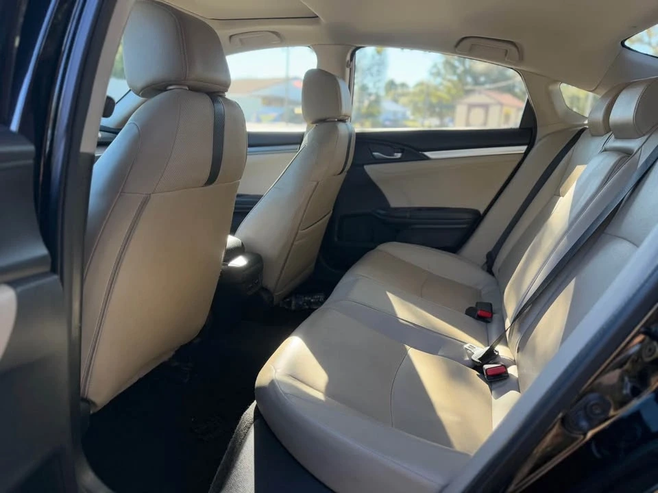 2017 Honda Civic 10th Gen - Image 8 of 11
