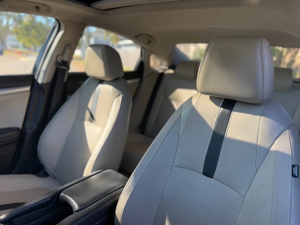 2017 Honda Civic 10th Gen - Image 9 of 11