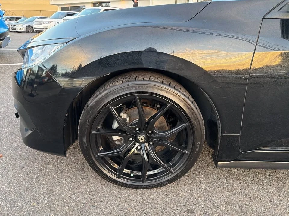2017 Honda Civic 10th Gen - Image 11 of 20