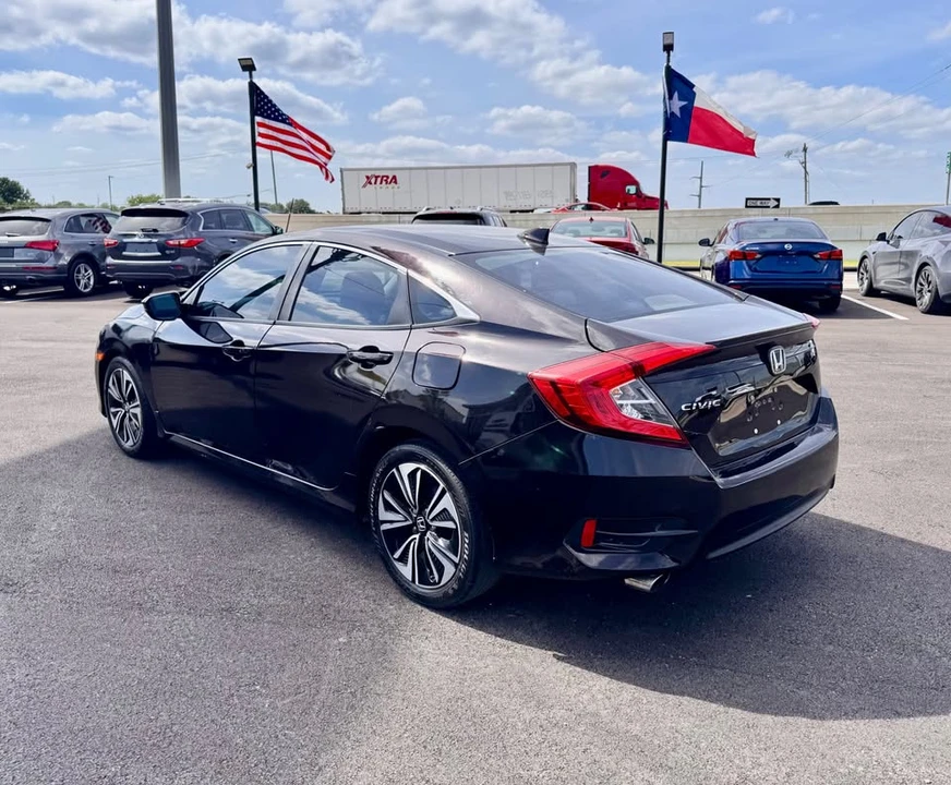 2017 Honda Civic 10th Gen - Image 5 of 15