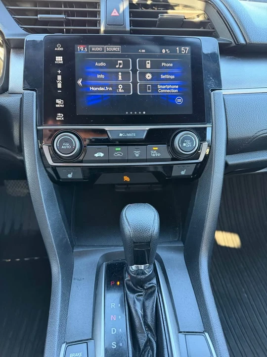 2017 Honda Civic 10th Gen - Image 8 of 11