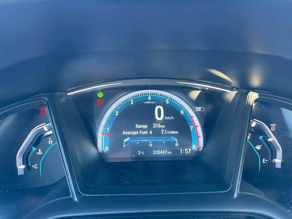 2017 Honda Civic 10th Gen - Image 7 of 11